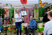 Birgit Monteiro und Dominik Peter auf der Preisverleihung