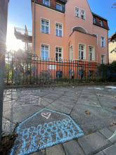 Villa in der Platanenstraße mit gemaltem Kreide-Haus