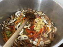 Tinos vegane Bihun-Suppe