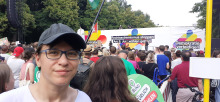Annegret demonstriert gegen Rechts