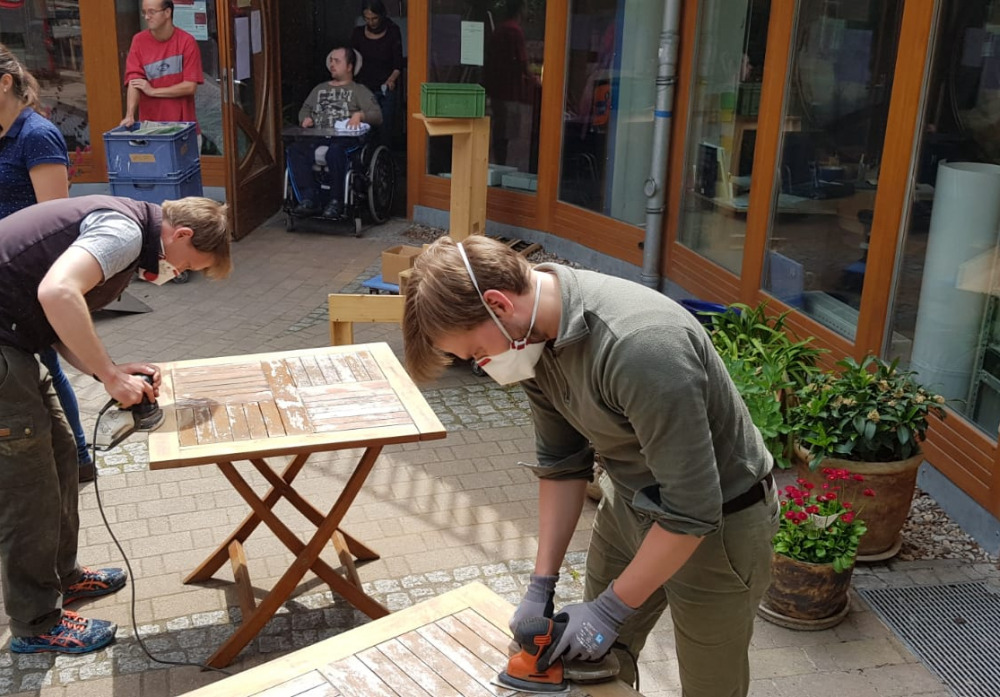 Gemeinsame Arbeit mit der Gartenwerkstatt