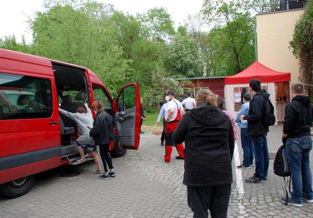 Anstehen zum Impfen